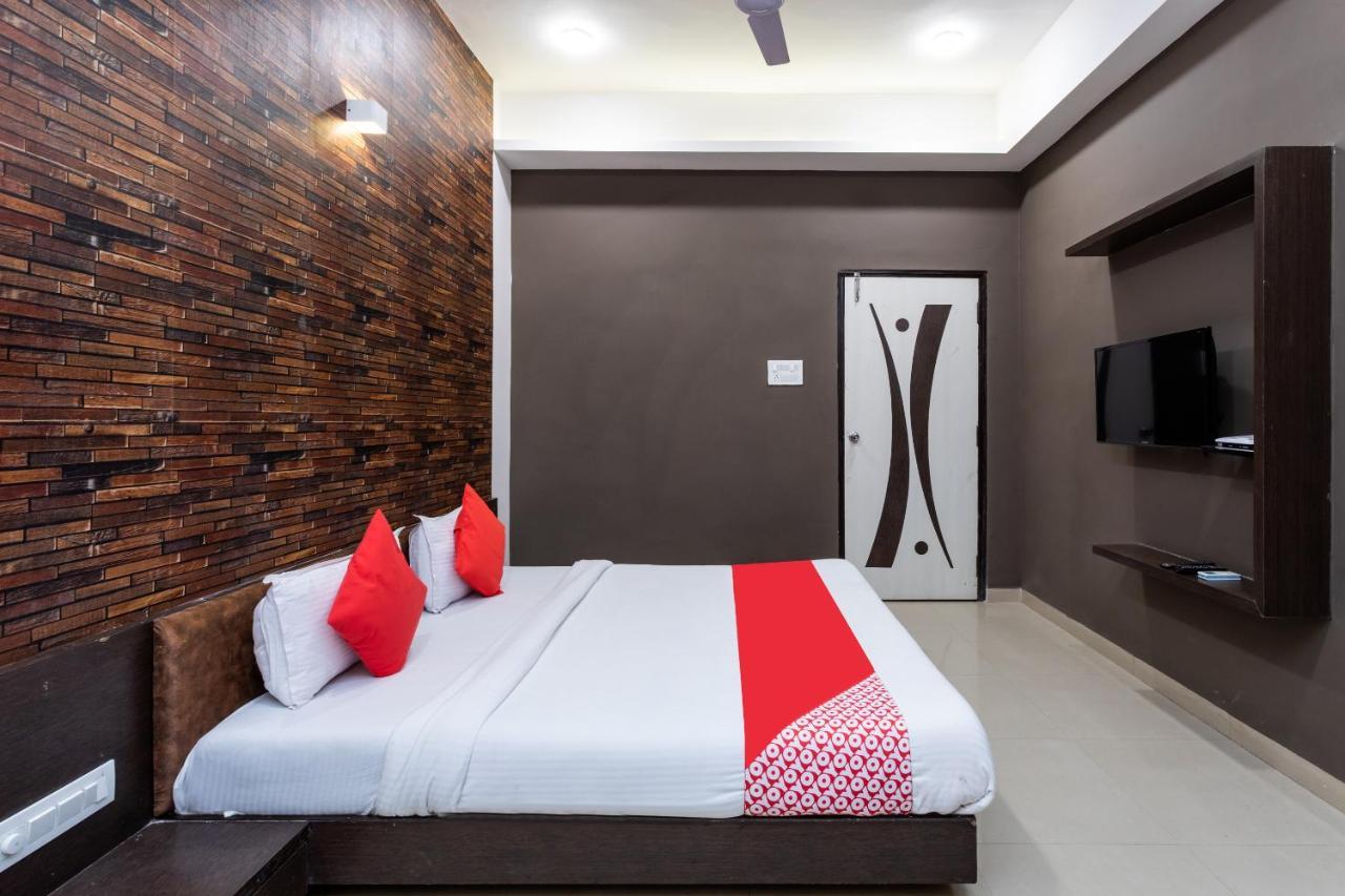 Oyo Hotel Badri Inn & Yatri Niwas Jabalpur Buitenkant foto