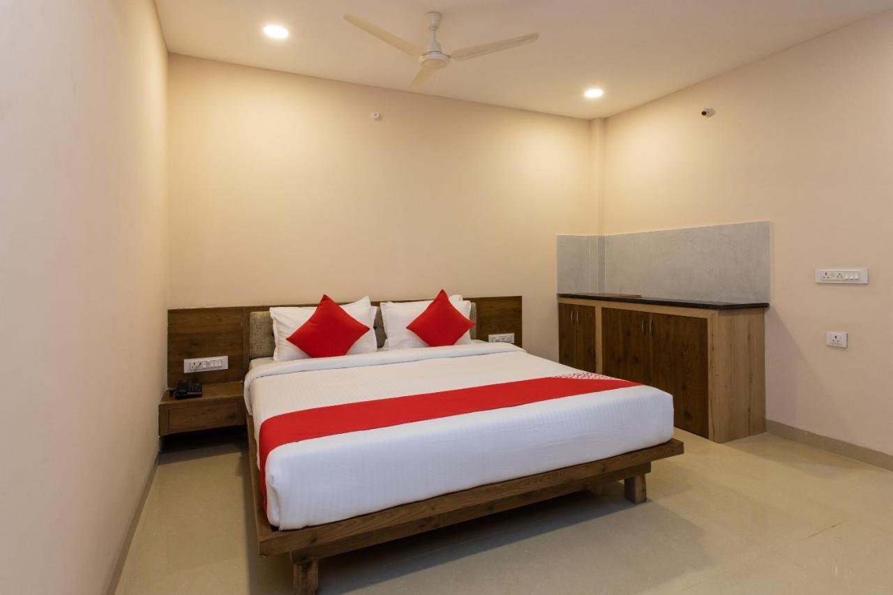 Oyo Hotel Badri Inn & Yatri Niwas Jabalpur Buitenkant foto