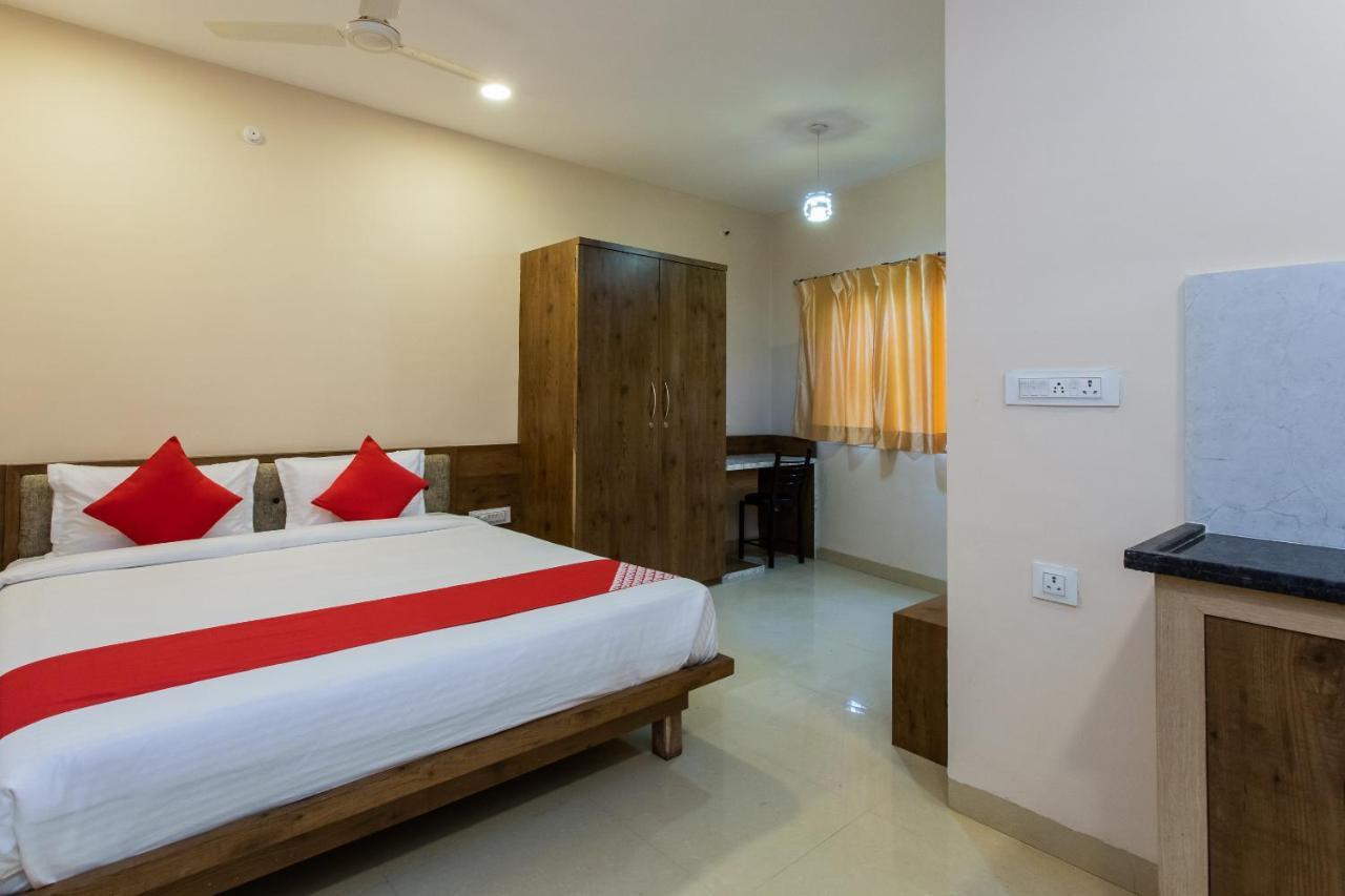Oyo Hotel Badri Inn & Yatri Niwas Jabalpur Buitenkant foto