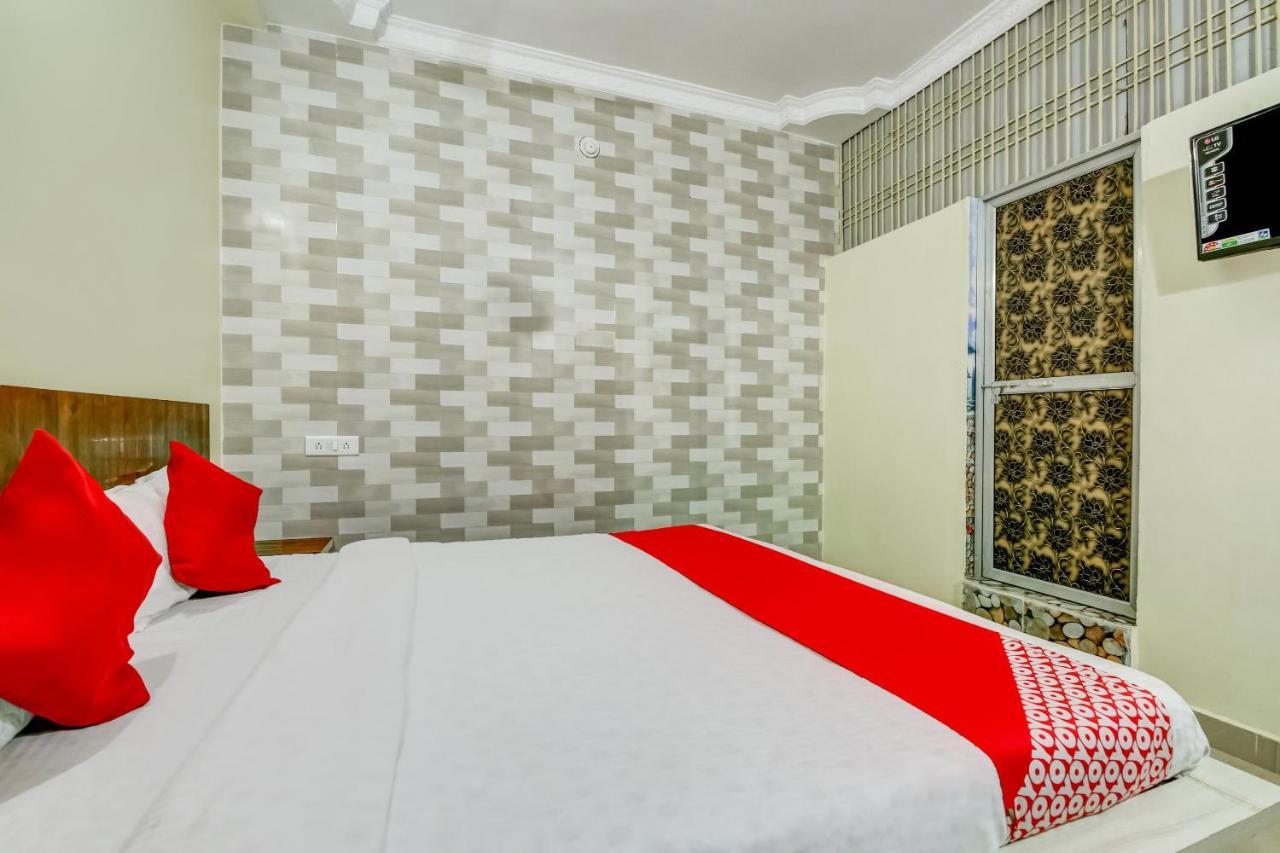 Oyo Hotel Badri Inn & Yatri Niwas Jabalpur Buitenkant foto