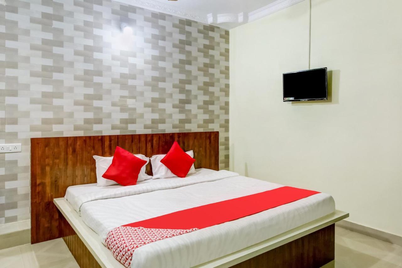 Oyo Hotel Badri Inn & Yatri Niwas Jabalpur Buitenkant foto