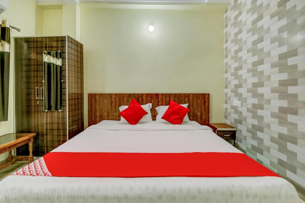 Oyo Hotel Badri Inn & Yatri Niwas Jabalpur Buitenkant foto